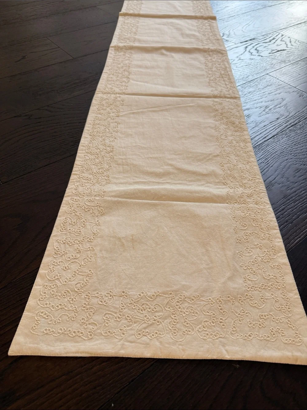 Pier 1 Cream Embroidered Linen Table Runner